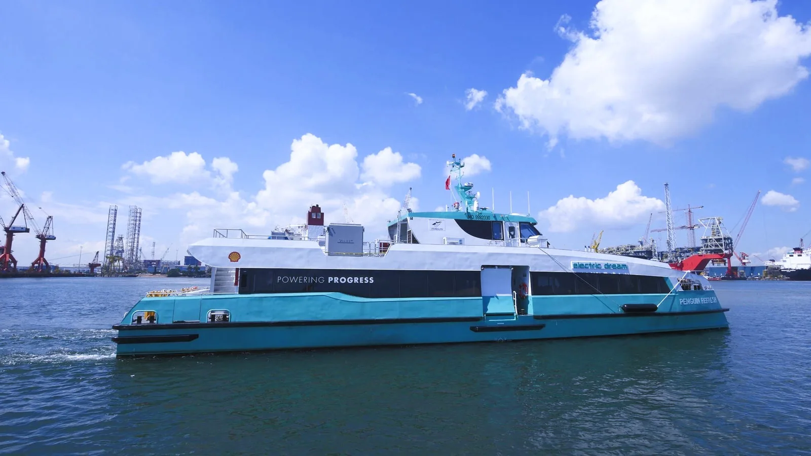 Penguin Refresh, Singapore's first electric ferry